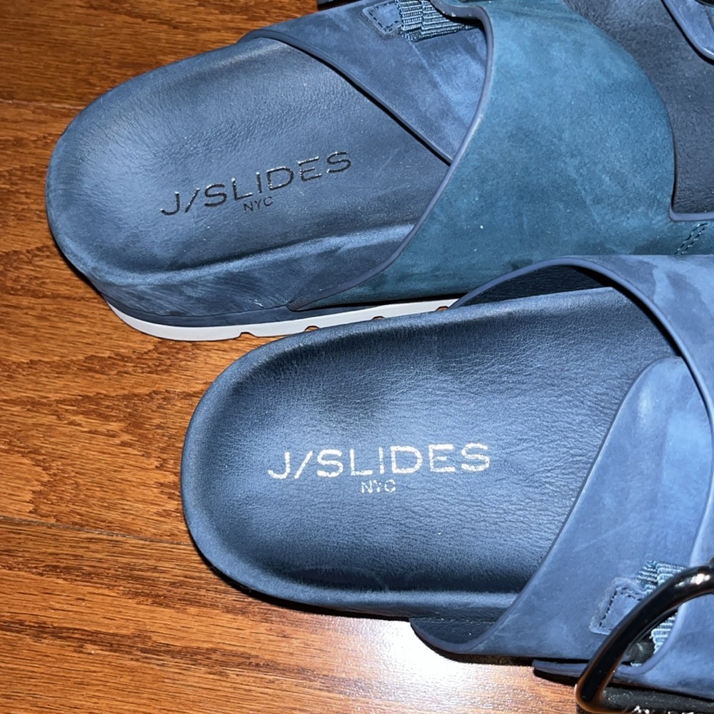 J/Slides navy sandals with slight platform - Picture 5 of 5
